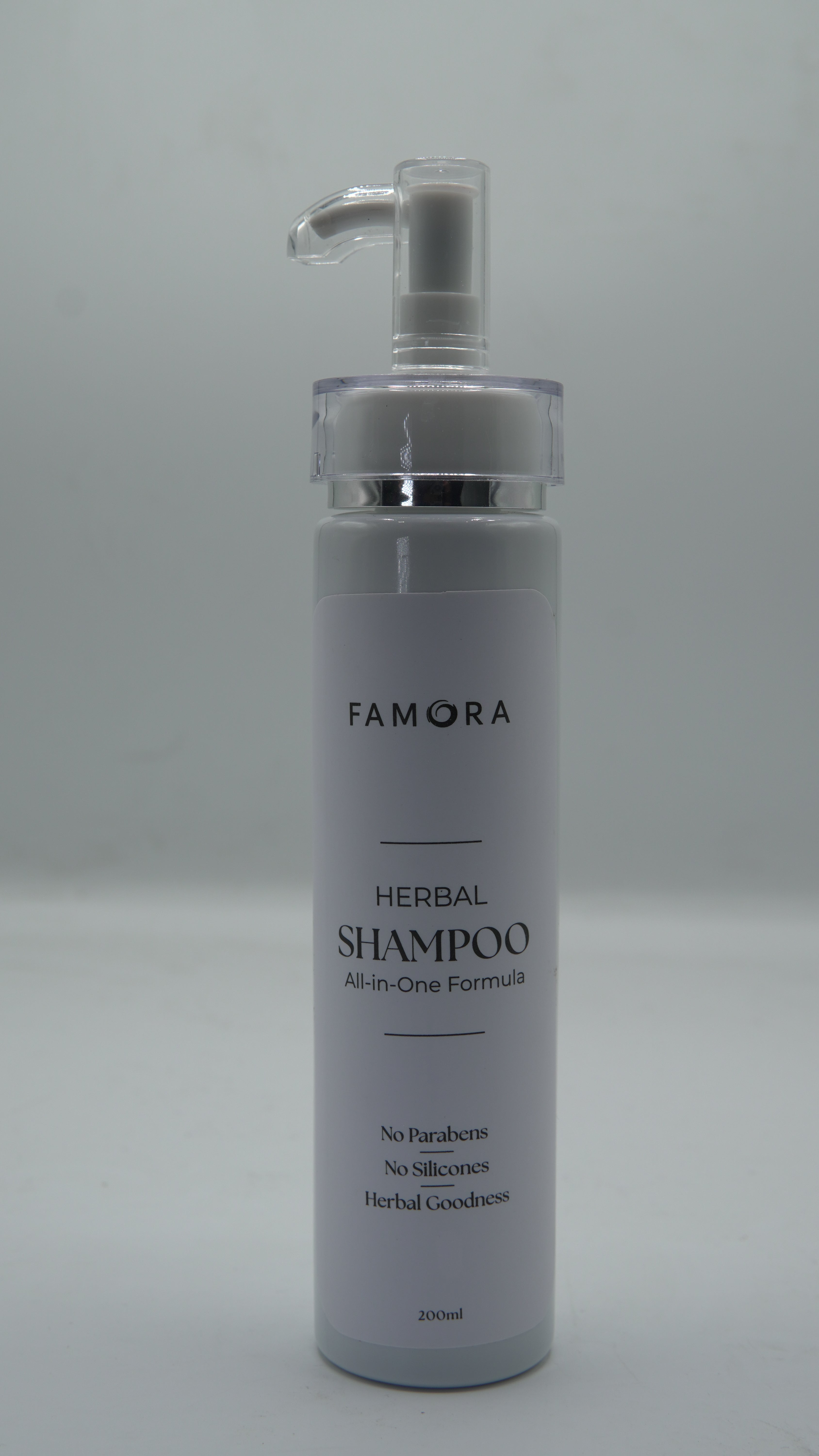 FAMORA Moisturizing Herbal Shampoo (200ml)